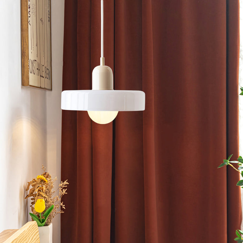Lampa sufitowa w kształcie kuli – nowoczesny design