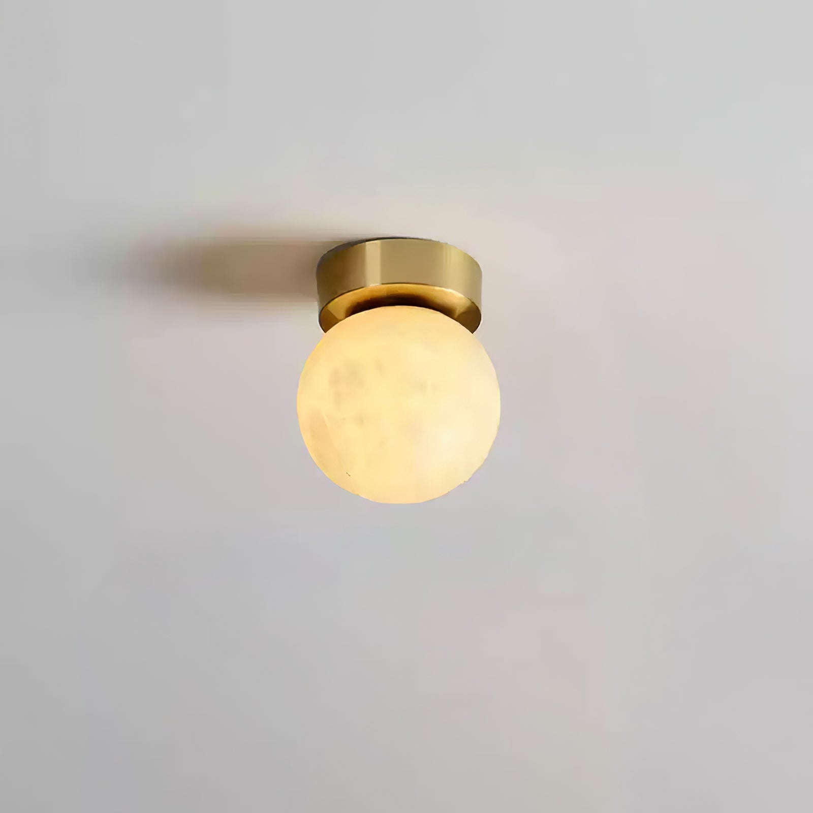Księżycowa lampa sufitowa z alabastru