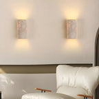 Lampa ścienna z naturalnego kamienia – nowoczesne oświetlenie