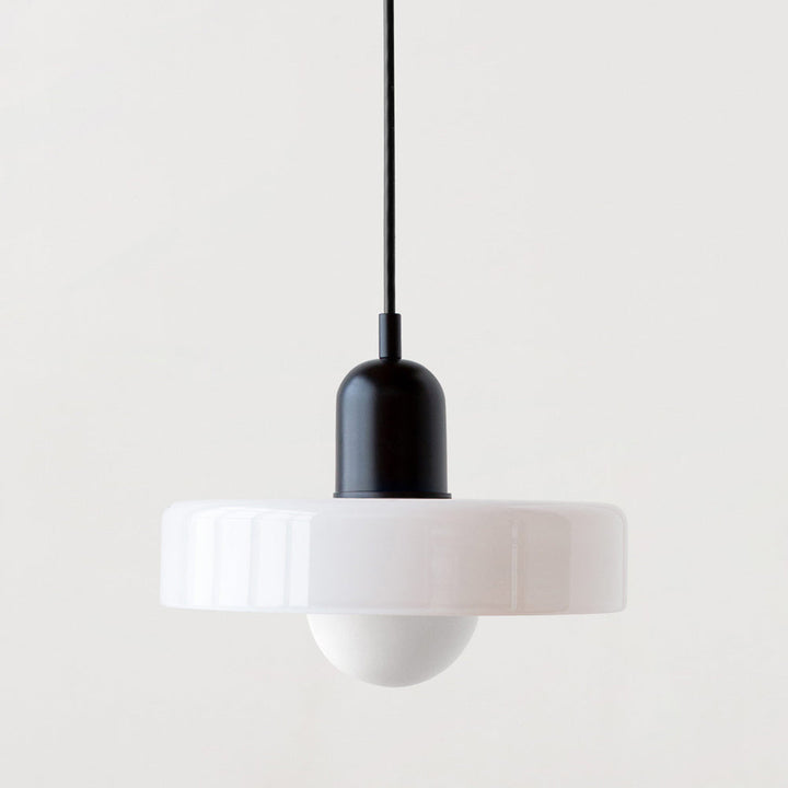 Lampa sufitowa w kształcie kuli – nowoczesny design