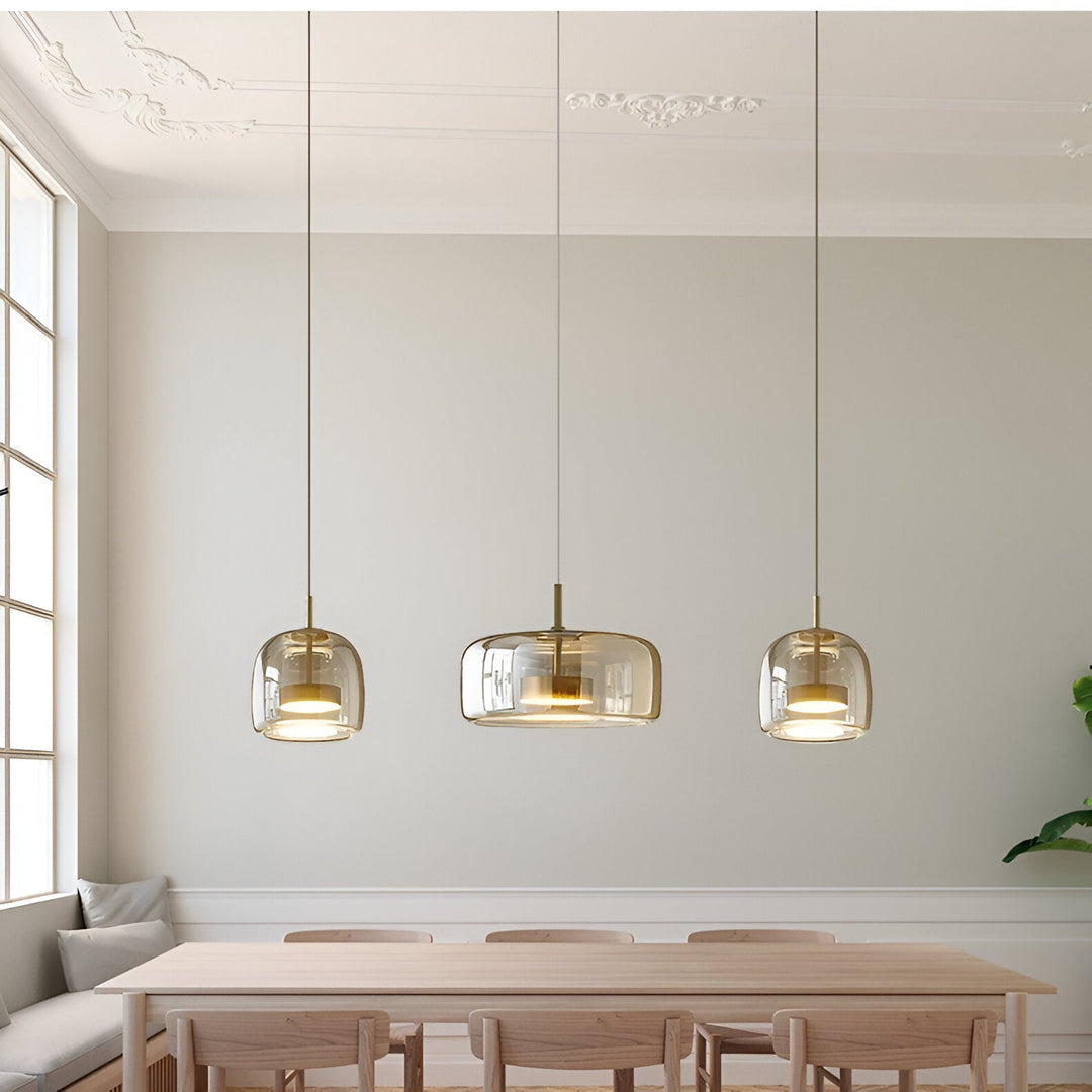 Nowoczesna lampa sufitowa z szklaną kloszem i LED, styl retro