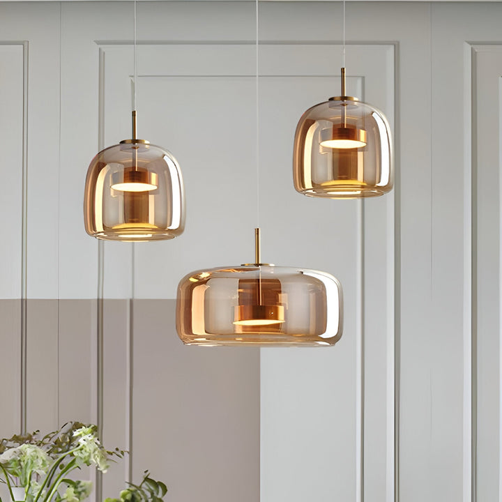 Nowoczesna lampa sufitowa z szklaną kloszem i LED, styl retro