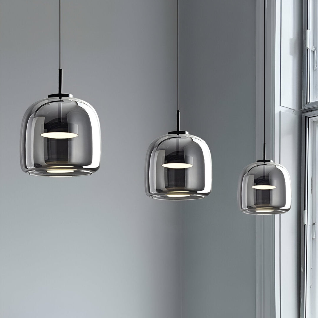 Nowoczesna lampa sufitowa z szklaną kloszem i LED, styl retro
