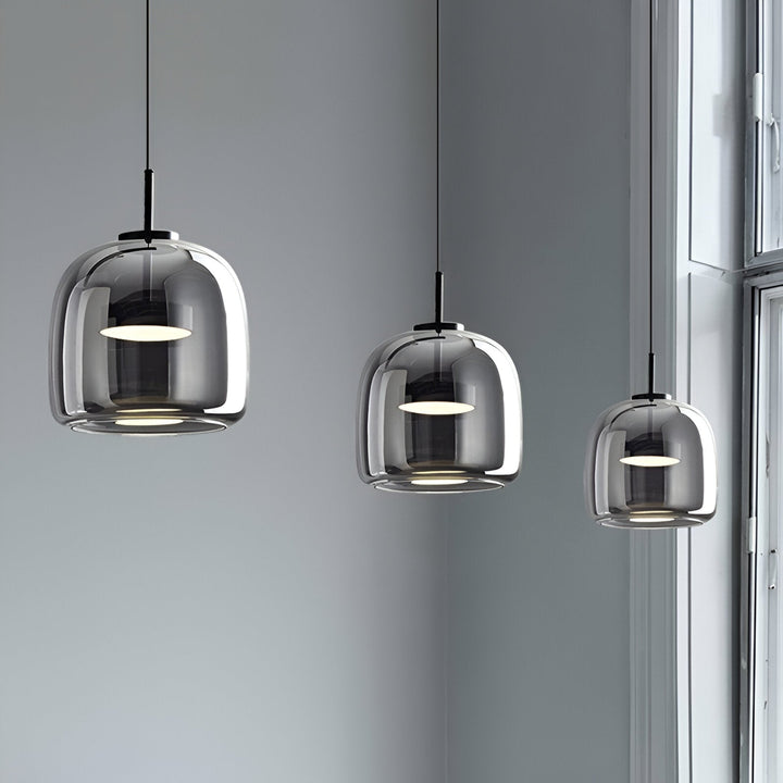 Nowoczesna lampa sufitowa z szklaną kloszem i LED, styl retro
