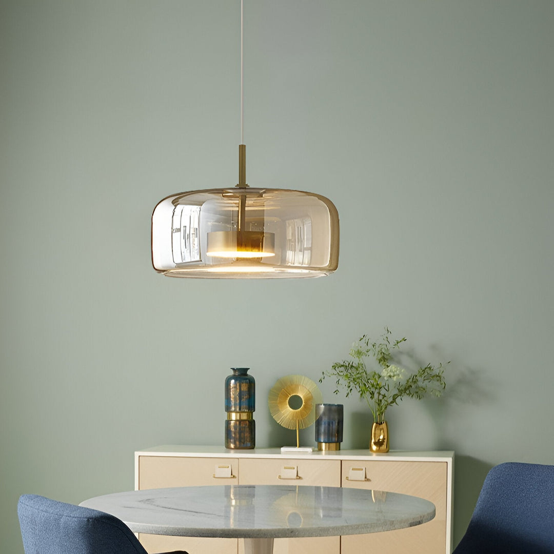 Nowoczesna lampa sufitowa z szklaną kloszem i LED, styl retro
