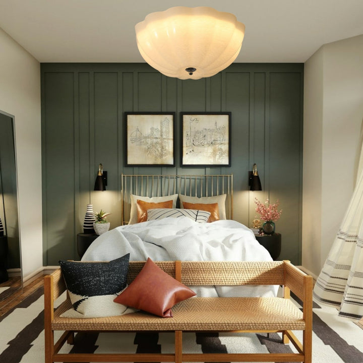 Szklana lampa sufitowa natynkowa opalowa