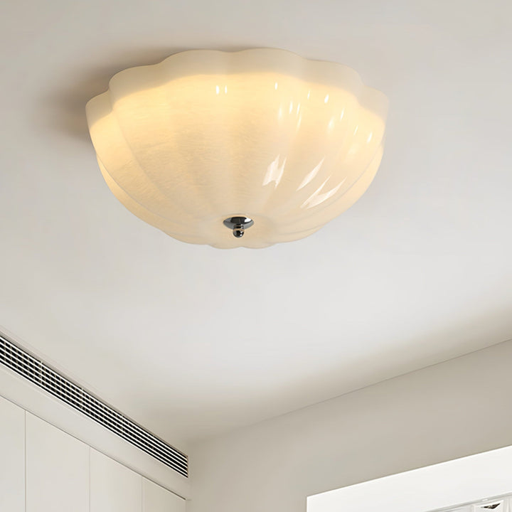 Szklana lampa sufitowa natynkowa opalowa