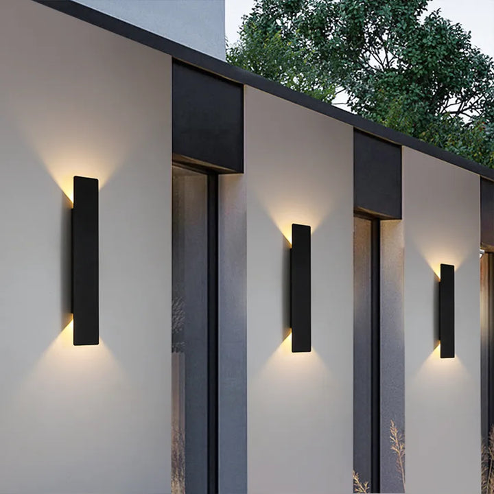 Dwustronna lampa ścienna zewnętrzna – wodoodporna