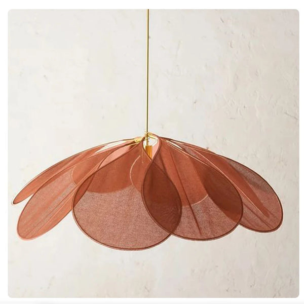 Lampa wisząca w kształcie kwiatu – nowoczesny design