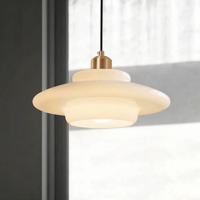 Szklana lampa stołowa – nowoczesny design