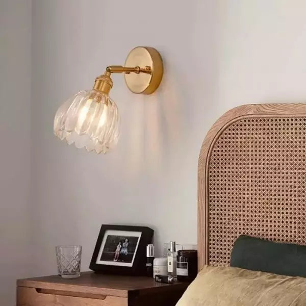 Lampa stołowa w stylu retro – dekoracyjne oświetlenie
