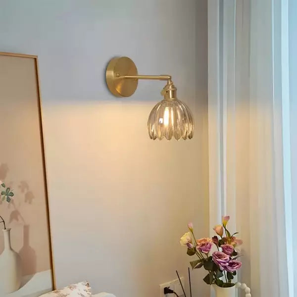 Lampa stołowa w stylu retro – dekoracyjne oświetlenie