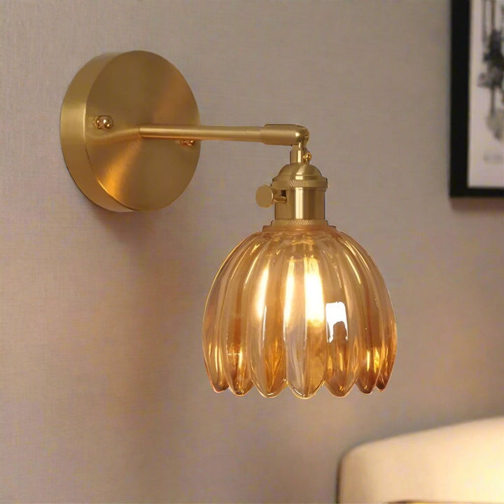 Lampa stołowa w stylu retro – dekoracyjne oświetlenie
